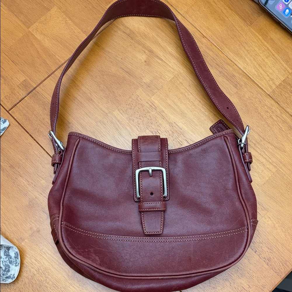 Elegant red Leather Shoulder Bag